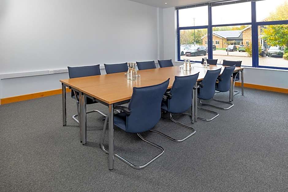 Holiday Inn Express Milton Keynes By IHG