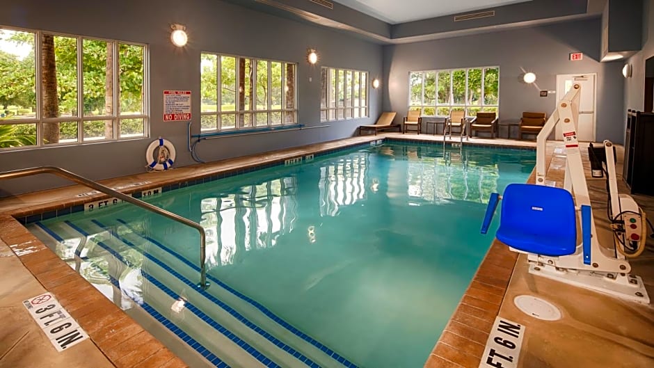 Best Western Plus Miami Airport North Hotel & Suites