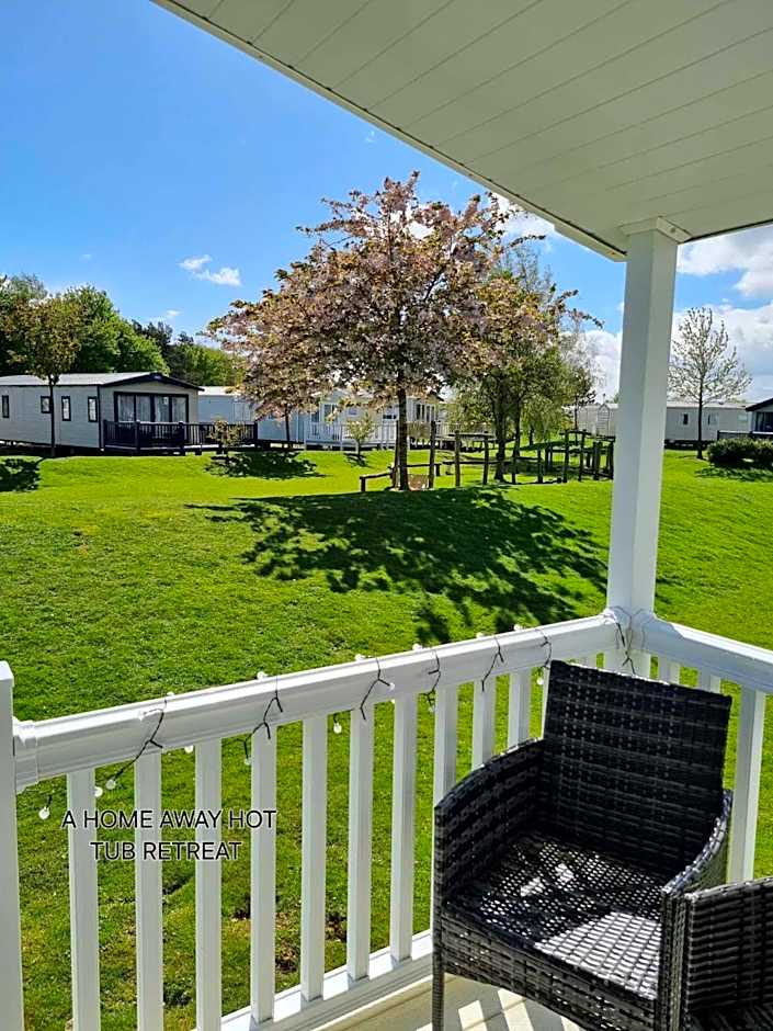 A HOME AWAY HOT TUB RETREAT AT Tattershall lakes country park
