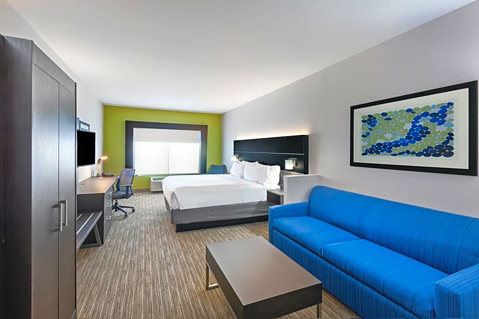 Holiday Inn Express & Suites Sealy By IHG
