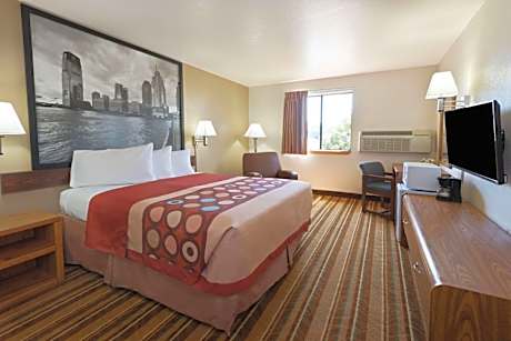 Queen Room - Non-Smoking