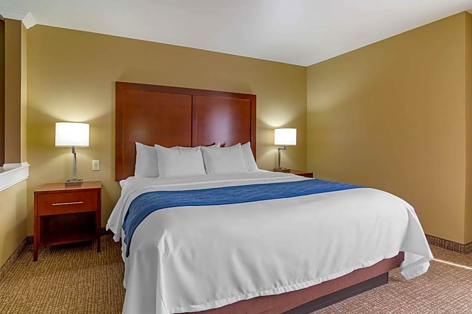Comfort Inn & Suites