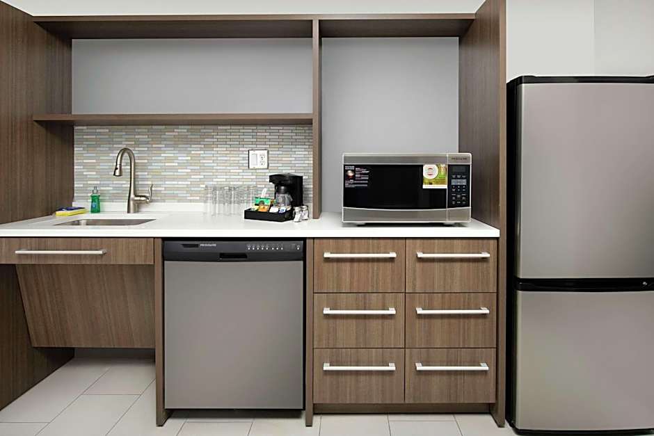 Home2 Suites by Hilton Longmont, CO