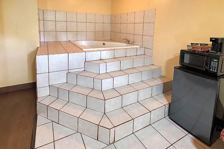 Rodeway Inn & Suites New Orleans East