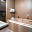 Best Western Plus The Inn & Suites At The Falls