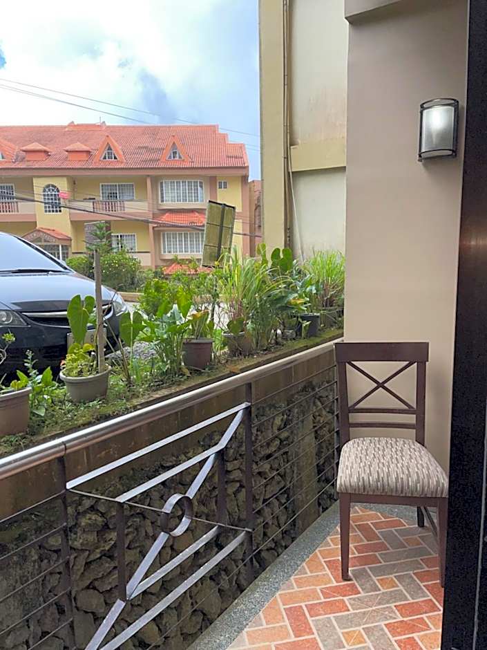 3 Pax Charming Foggy Cold Breeze, Cozy Gardenville Hotel