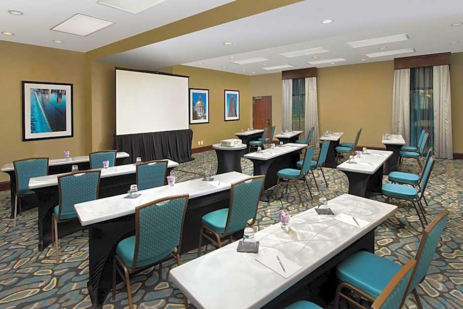 Embassy Suites By Hilton Hotel Atlanta-Airport