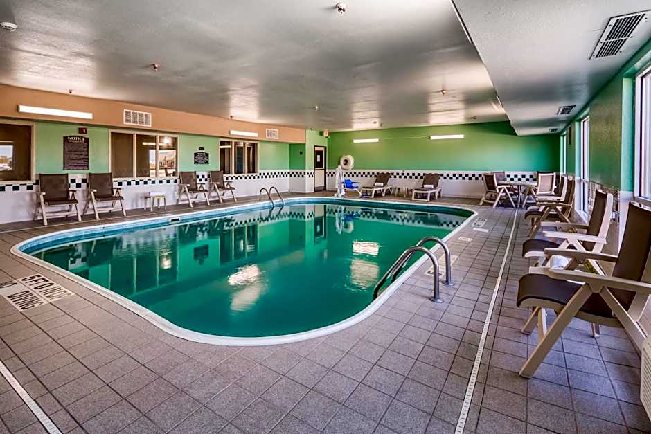 Quality Inn and Suites Springfield Southwest near I-72