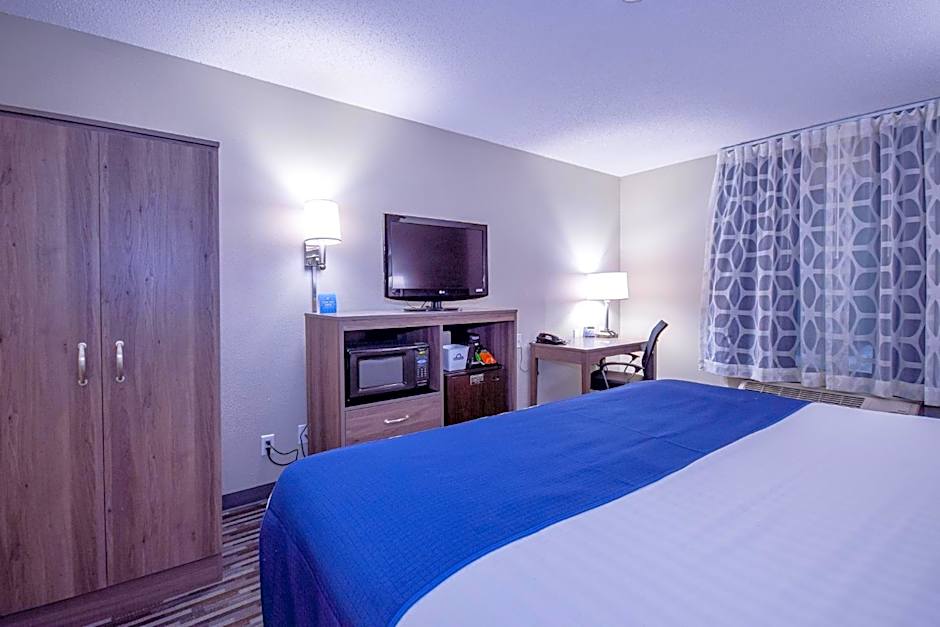 Days Inn & Suites by Wyndham Wisconsin Dells