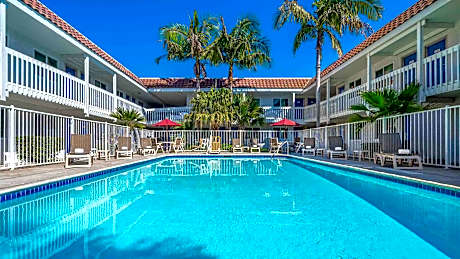 Studio 6 Suites Carpinteria, CA Santa Barbara South
