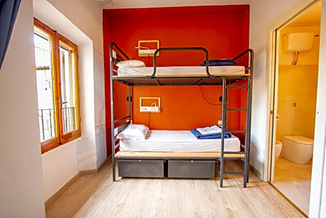 6-Bed Mixed Dormitory Room