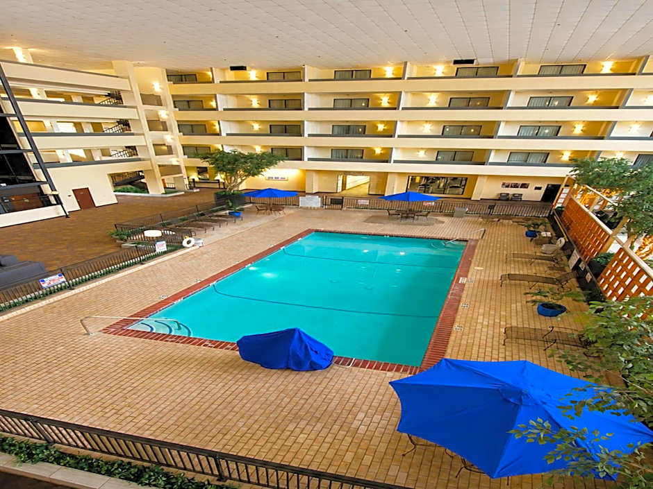 Atrium Hotel And Suites Dfw Airport