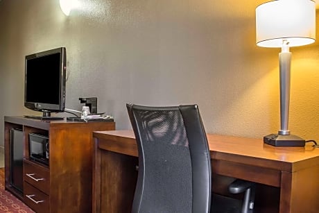 King Room - Accessible/Non-Smoking