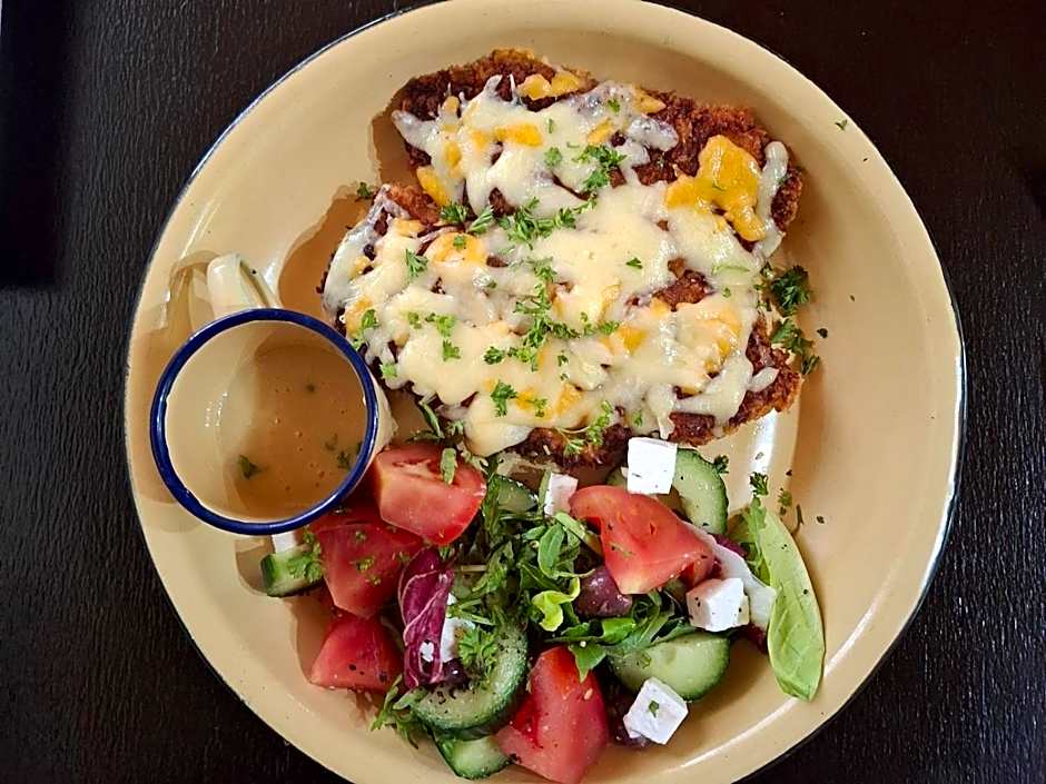 Airport Bird & Game Lodge