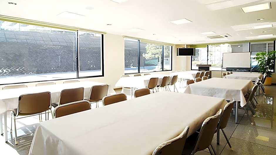 Center Hotel Narita 1