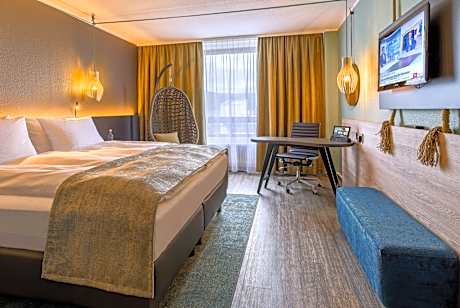 elaya frankfurt oberursel, Trademark Collection