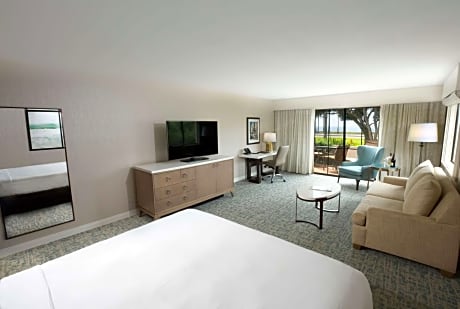 King Room with Ocean View - Hearing Accessible