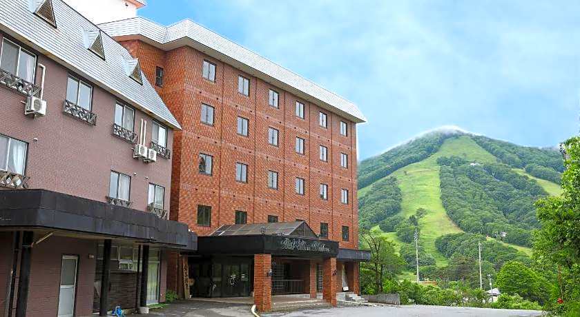 Hotel Silk In Madarao