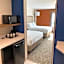 Holiday Inn Express and Suites Chatsworth By IHG