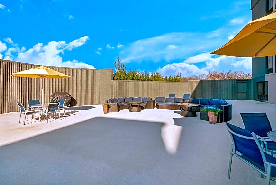 La Quinta Inn & Suites by Wyndham Columbus