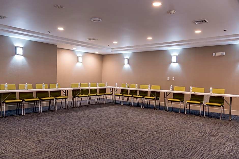 Holiday Inn Express Hartford Newington By IHG