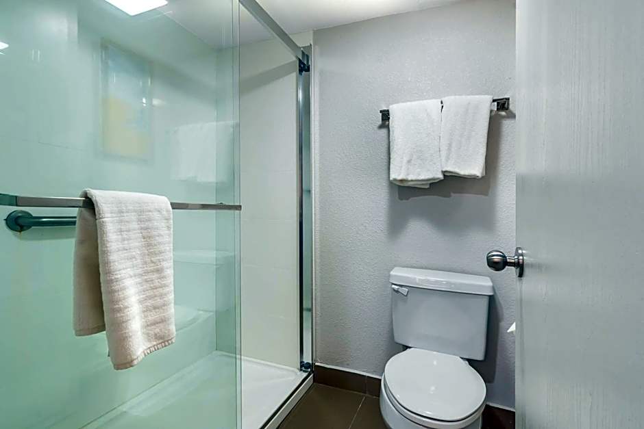 Comfort Inn & Suites Chesterfield - St. Louis