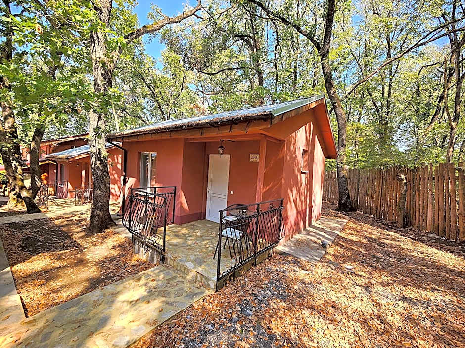 Alen Mak Forest Hotel