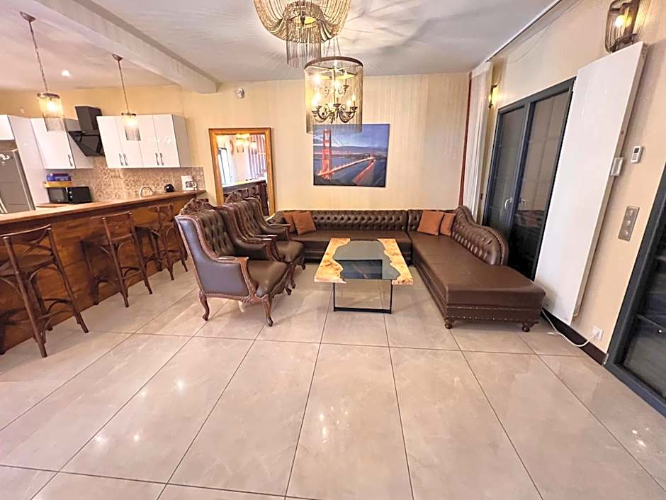 Paris Luxury Guest House - CDG Aéroport