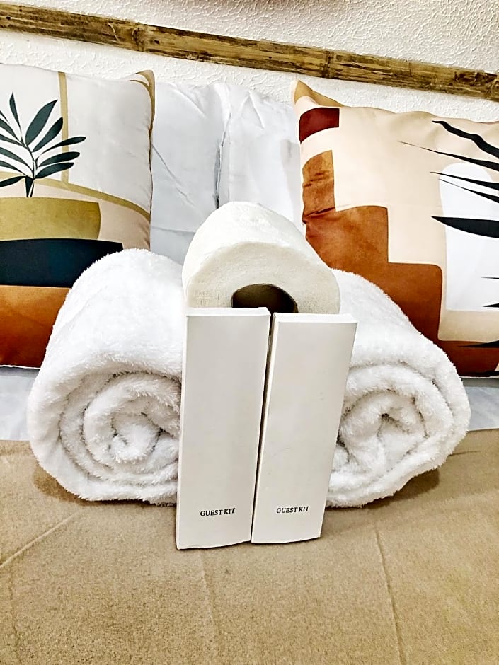 Beach Front Hut - Faith Bay Huts 1