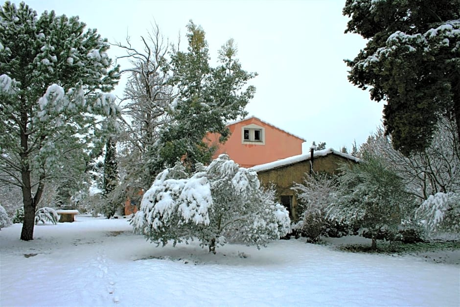 Le Mas De La Cigale Bleue, Caumont Sur Durance