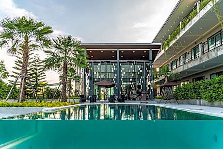 The River Palm Resort