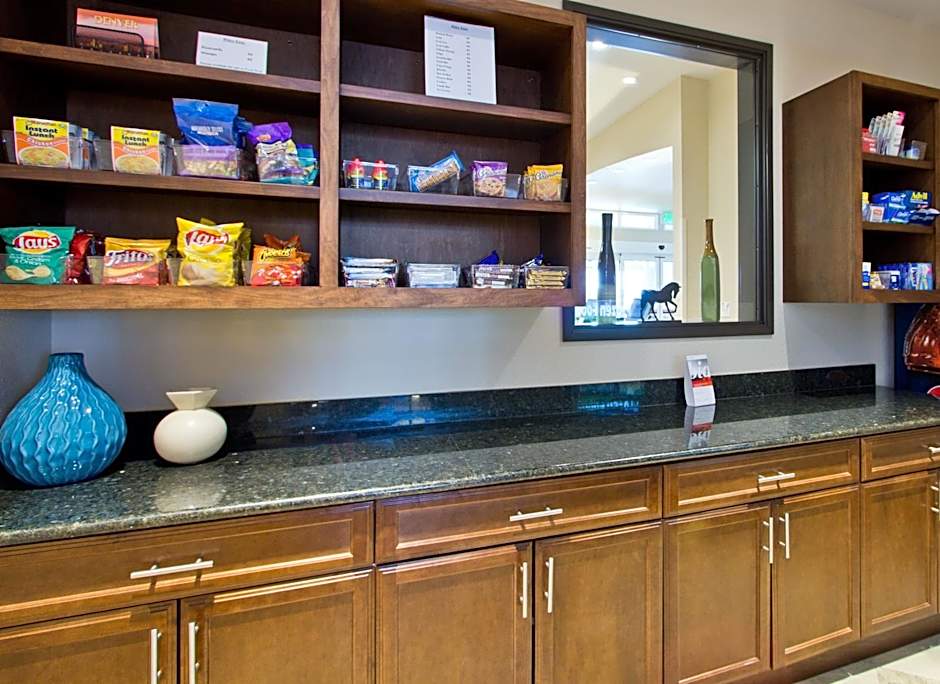 Holiday Inn Express & Suites Denver East-Peoria Street By IHG