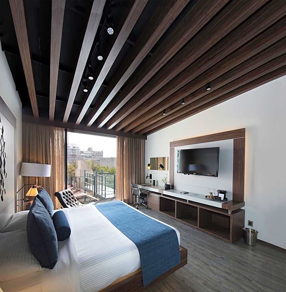 Flow Condesa - Adults Only