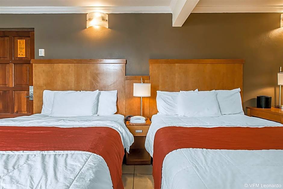 Le Consulat, An Ascend Collection Hotel