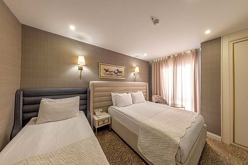 Photo 1 of 4 of 1 Double Bed and 1 Twin Bed