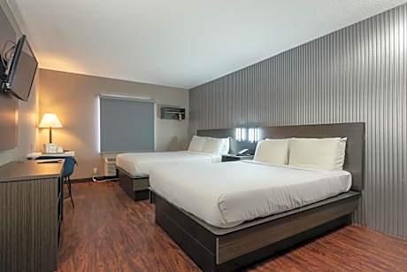 Queen Room with Two Queen Beds - Disability Access - Non-Smoking