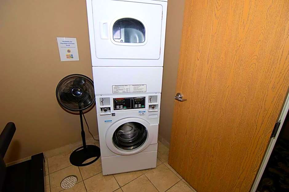 Rock Island Inn & Suites