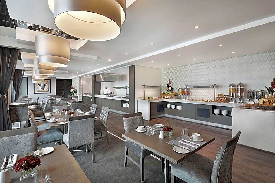 Legend Hotel Lagos Airport, Curio Collection By Hilton