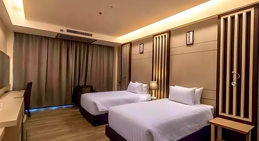 Alvarez Hotel