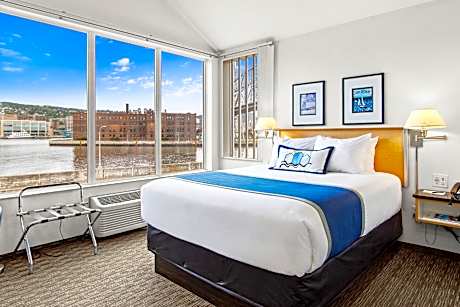 Junior Suite with Bridge View