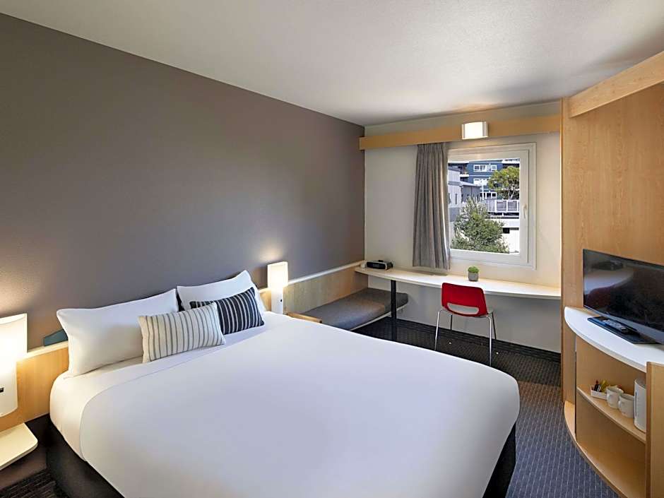 Photo 1 of 7 of Standard 2 Twin Beds