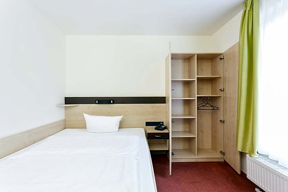 Hotel Mit-Mensch
