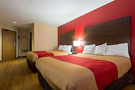Queen Room with Two Queen Beds - Non-Smoking