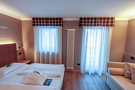 Superior Double or Twin Room with Terrace