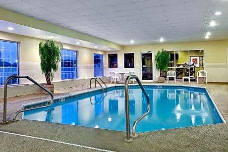 Country Inn & Suites by Radisson, Rock Falls, IL