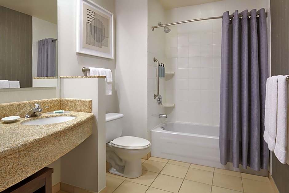 Courtyard by Marriott Ottawa East