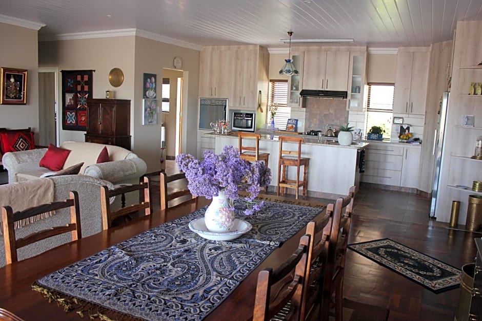 Traveller's Rest, Reebok