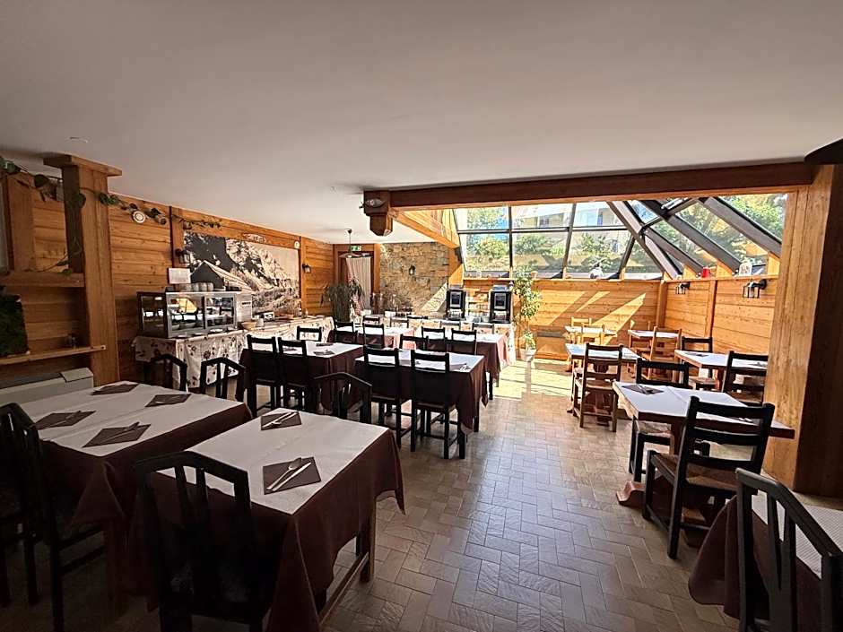 Hôtel Restaurant La Pendine