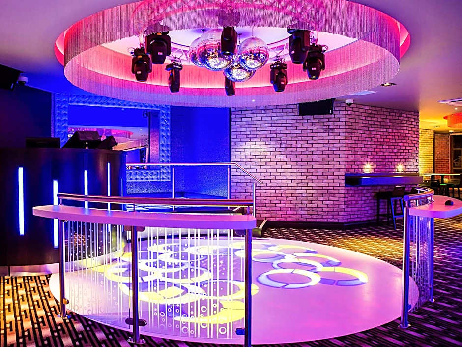 The Commercial Hotel