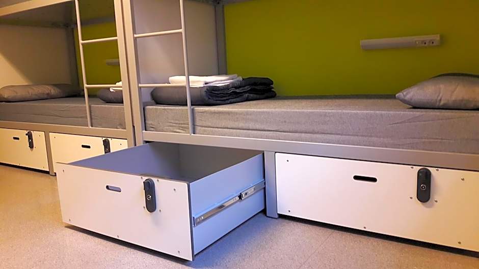 Barcelona Pere Tarres Youth Hostel